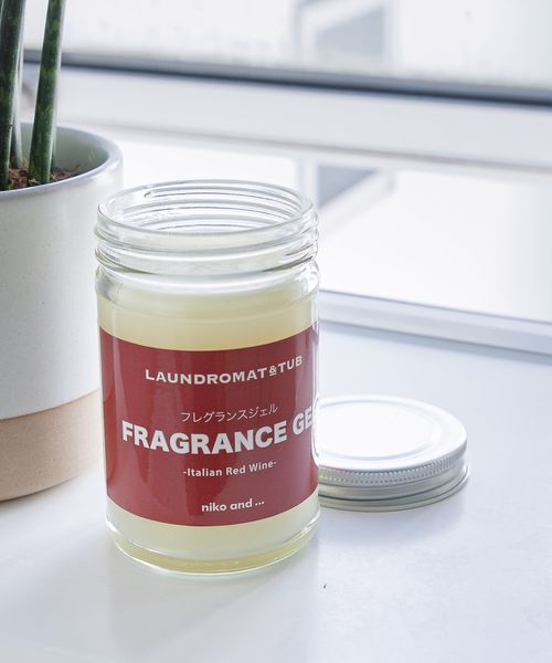 niko and .[LAUNDROMAT & TUB]アロマフレグランスジェル/内容量150g LAUNDROMAT＆TUB パープル ニコアンド 861179 and ST アンドエスティ（旧ドットエスティ）