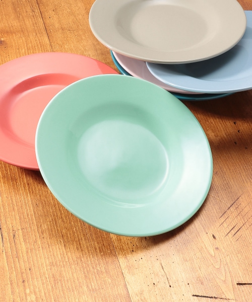 niko and .【Fishs Eddy(フィッシュエディ)】カラープレートS/直径18cm ホワイト FISHS EDDY ニコアンド 947143 and ST アンドエスティ(旧ドットエスティ) niko and .【Fishs Eddy(フィッシュエディ)】カラープレートS/直径18cm ホワイト FISHS EDDY ニコアンド 947143 and ST アンドエスティ(旧ドットエスティ)