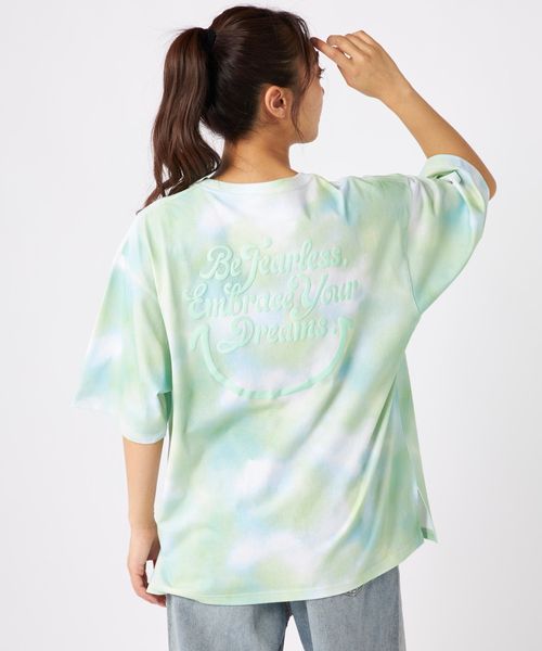Op/FILA 【RUSTY】ニコちゃん×タイダイ柄半袖Tシャツ オフホワイト L ウィメンズインナー オーピーフィラ 493805 and ST アンドエスティ(旧ドットエスティ) Op/FILA 【RUSTY】ニコちゃん×タイダイ柄半袖Tシャツ オフホワイト L ウィメンズインナー オーピーフィラ 493805 and ST アンドエスティ(旧ドットエスティ)