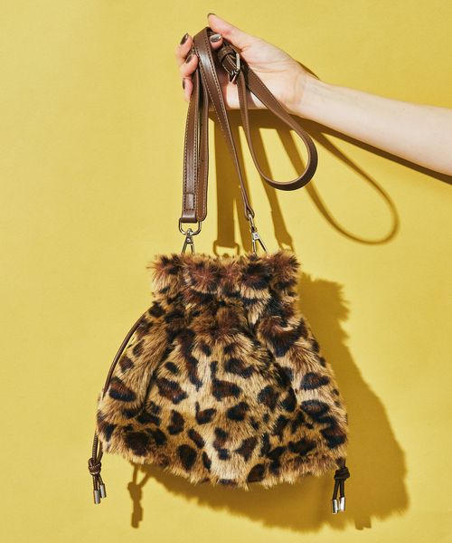 ✳︎ぽん✳︎　7/1まで　メゾンドドルチェ　大人気バッグ　ファー&巾着セット ✳︎ぽん✳︎ 7/1まで メゾンドドルチェ 大人気バッグ ファー&巾着