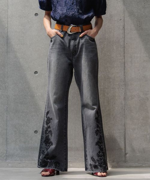 PAGEBOY 【再入荷】シシュウフレアデニムパンツ ブラック S ウィメンズボトムス ページボーイ 290989 and ST アンドエスティ(旧ドットエスティ) PAGEBOY 【再入荷】シシュウフレアデニムパンツ ブラック S ウィメンズボトムス ページボーイ 290989 and ST アンドエスティ(旧ドットエスティ)