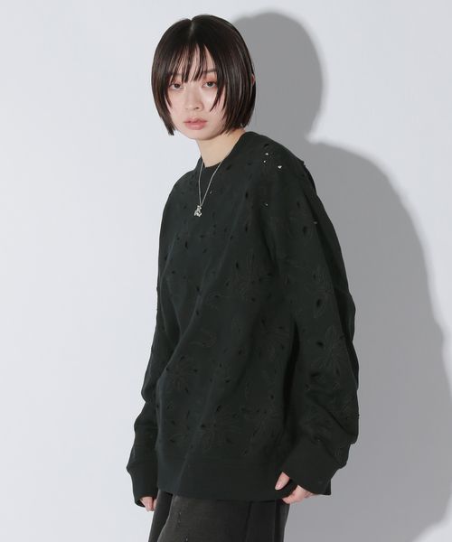 PAGEBOY Anui/フラワーカットアウトスウェット ブラック Anui ページボーイ 292315 and ST アンドエスティ(旧ドットエスティ) PAGEBOY Anui/フラワーカットアウトスウェット ブラック Anui ページボーイ 292315 and ST アンドエスティ(旧ドットエスティ)
