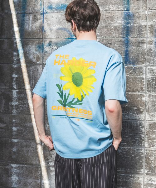 PAGEBOY 【PBLIM】ポスターフラワーTシャツ【再入荷】 ブルー M LIM ページボーイ 323212 and ST アンドエスティ(旧ドットエスティ) PAGEBOY 【PBLIM】ポスターフラワーTシャツ【再入荷】 ブルー M LIM ページボーイ 323212 and ST アンドエスティ(旧ドットエスティ)