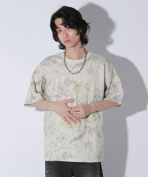 PAGEBOY Anui/フラワーシシュウTシャツ ブラウン Anui ページボーイ 494399 and ST アンドエスティ(旧ドットエスティ) PAGEBOY Anui/フラワーシシュウTシャツ ブラウン Anui ページボーイ 494399 and ST アンドエスティ(旧ドットエスティ)