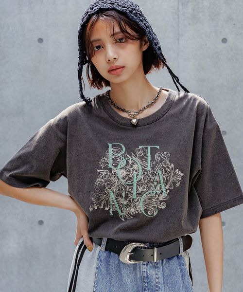 PAGEBOY ボタニカルシシュウTシャツ チャコールグレー FREE ウィメンズインナー ページボーイ 495575 and ST アンドエスティ(旧ドットエスティ) PAGEBOY ボタニカルシシュウTシャツ チャコールグレー FREE ウィメンズインナー ページボーイ 495575 and ST アンドエスティ(旧ドットエスティ)