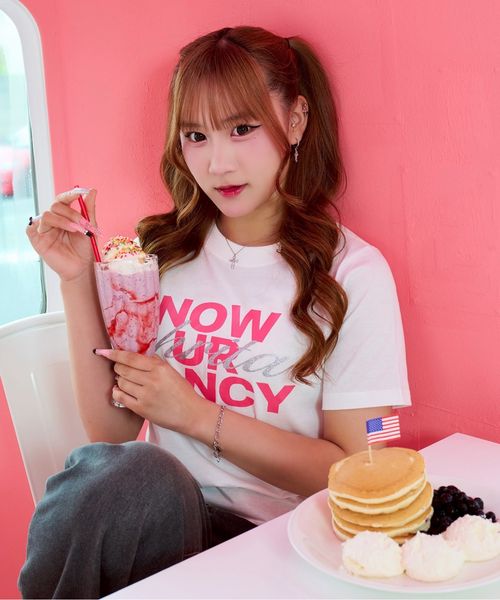 pairmanon 【shrita】キラキラアソートラメロゴTシャツ ホワイト M Jr_girlsインナー_SR ペアマノン 572466 and ST アンドエスティ(旧ドットエスティ) pairmanon 【shrita】キラキラアソートラメロゴTシャツ ホワイト M Jr_girlsインナー_SR ペアマノン 572466 and ST アンドエスティ(旧ドットエスティ)