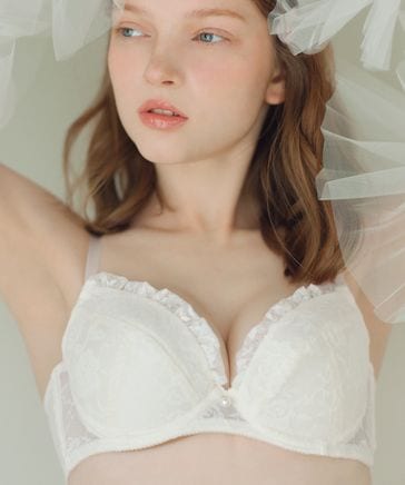 程よい寄せ上げ力で、自然な高さと丸みをメイク。】なちゅこれ
