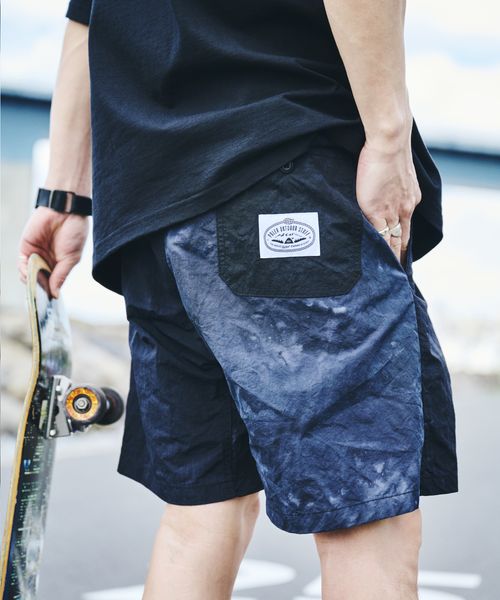 RAGEBLUE 【POLER/ポーラー】HYBRID/ナイロンワイドショーツ<水陸両用> グレー M メンズボトムス レイジブルー 117494 and ST アンドエスティ(旧ドットエスティ) RAGEBLUE 【POLER/ポーラー】HYBRID/ナイロンワイドショーツ<水陸両用> グレー M メンズボトムス レイジブルー 117494 and ST アンドエスティ(旧ドットエスティ)