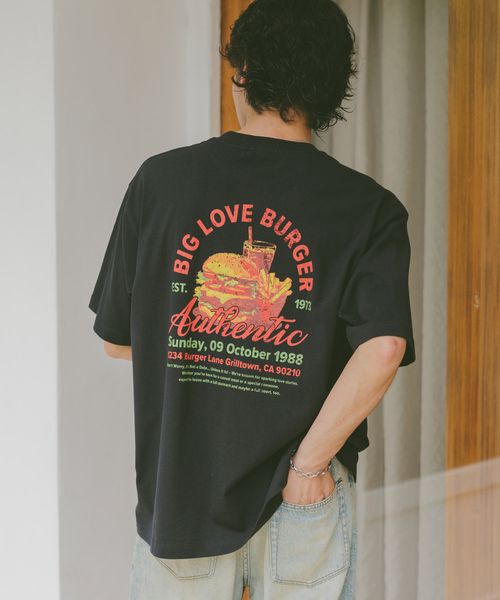 RAGEBLUE レトログラフィックプリントTシャツ チャコールグレー M メンズインナー レイジブルー 430518 and ST アンドエスティ(旧ドットエスティ) RAGEBLUE レトログラフィックプリントTシャツ チャコールグレー M メンズインナー レイジブルー 430518 and ST アンドエスティ(旧ドットエスティ)