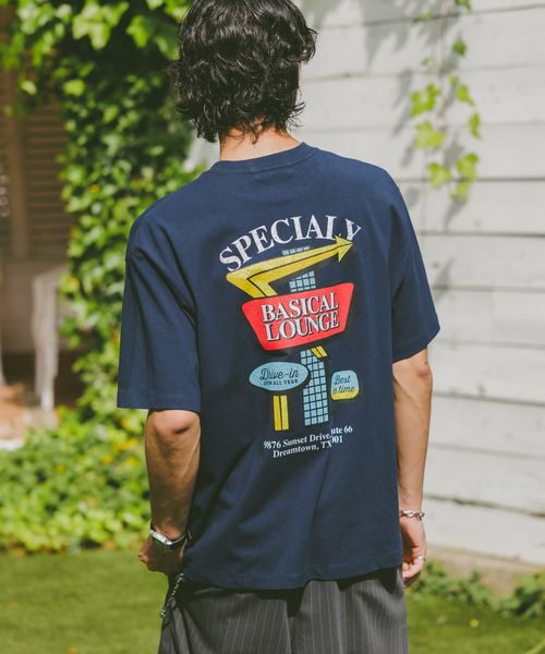 RAGEBLUE レトログラフィックプリントTシャツ ネイビー M メンズインナー レイジブルー 430518 and ST アンドエスティ(旧ドットエスティ) RAGEBLUE レトログラフィックプリントTシャツ ネイビー M メンズインナー レイジブルー 430518 and ST アンドエスティ(旧ドットエスティ)