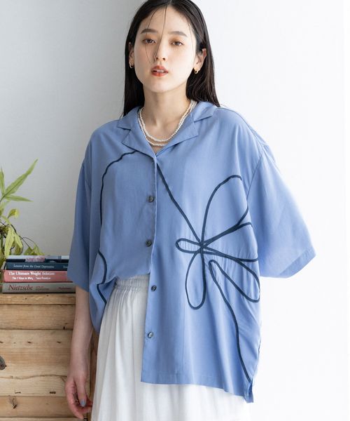 RAGEBLUE 【WOMENS】コード刺繍/フラワーモチーフシャツ ブルー FREE ウィメンズインナー レイジブルー 492116 and ST アンドエスティ(旧ドットエスティ) RAGEBLUE 【WOMENS】コード刺繍/フラワーモチーフシャツ ブルー FREE ウィメンズインナー レイジブルー 492116 and ST アンドエスティ(旧ドットエスティ)