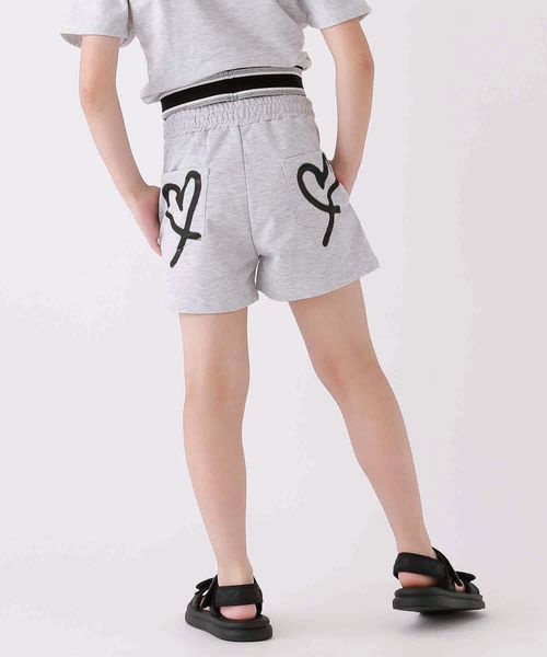 repipi armario 【10C REPIPI】BACKハートスプレーショートパンツ グレー キッズ レピピアルマリオ 575217 and ST アンドエスティ(旧ドットエスティ) repipi armario 【10C REPIPI】BACKハートスプレーショートパンツ グレー キッズ レピピアルマリオ 575217 and ST アンドエスティ(旧ドットエスティ)