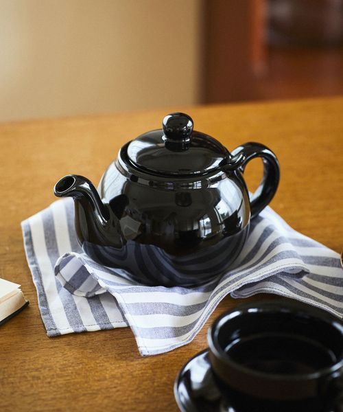 studio CLIP ラウンドティーポット 食器 シルバー FREE スタジオクリップ 149451 and ST アンドエスティ(旧ドットエスティ) studio CLIP ラウンドティーポット 食器 シルバー FREE スタジオクリップ 149451 and ST アンドエスティ(旧ドットエスティ)