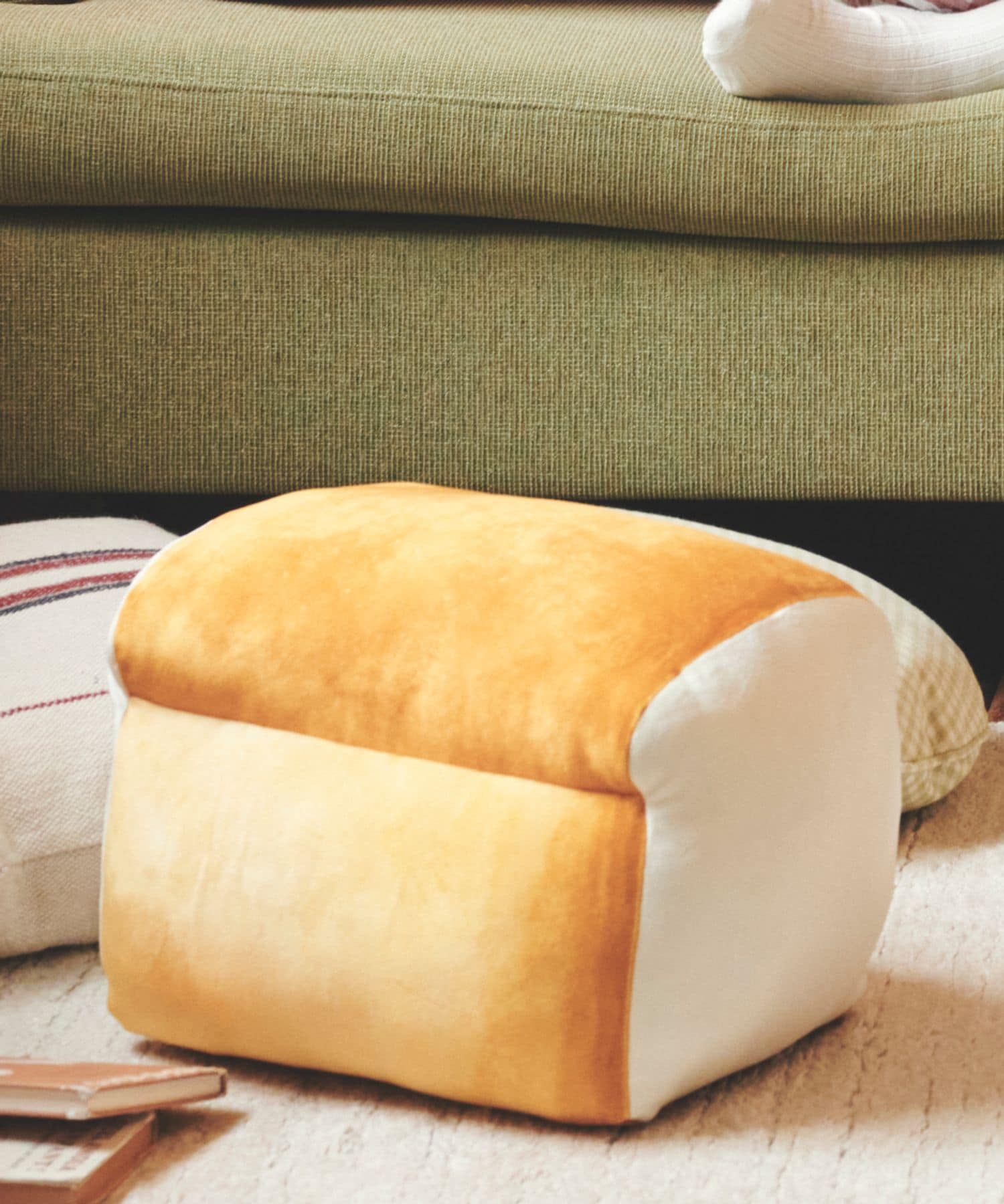 FANS モチモチ カステラクッション 食パンクッション 【公式通販】