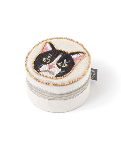 studio CLIP 【daily CLIP/WEB限定】キャット刺繍ラウンドケース ポーチ・小物ケース シルバー FREE スタジオクリップ 288732 and ST アンドエスティ(旧ドットエスティ) studio CLIP 【daily CLIP/WEB限定】キャット刺繍ラウンドケース ポーチ・小物ケース シルバー FREE スタジオクリップ 288732 and ST アンドエスティ(旧ドットエスティ)