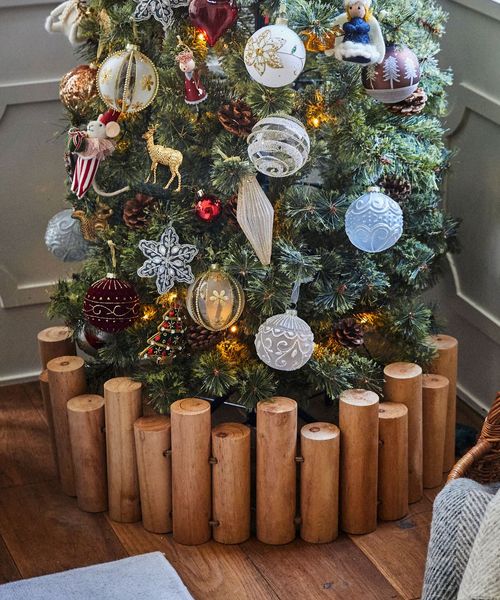 studio CLIP 丸太脚隠し [CHRISTMAS 2025] クリスマス ライトベージュ FREE スタジオクリップ 493583 and ST アンドエスティ（旧ドットエスティ）