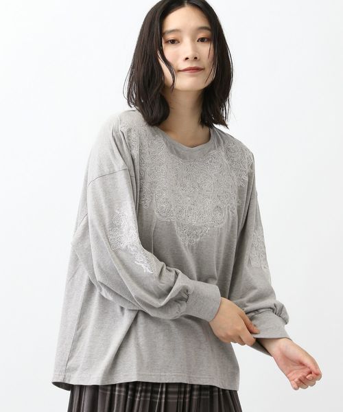 studio CLIP 《natural by clip》刺繍ロングスリーブプルオーバー グレー FREE Natural by CLIP スタジオクリップ 574430 and ST アンドエスティ(旧ドットエスティ) studio CLIP 《natural by clip》刺繍ロングスリーブプルオーバー グレー FREE Natural by CLIP スタジオクリップ 574430 and ST アンドエスティ(旧ドットエスティ)