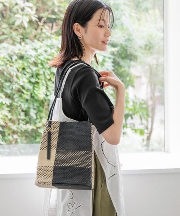500mlボトル収納可/長財布収納可】ペーパーロングハンドルトートバッグ