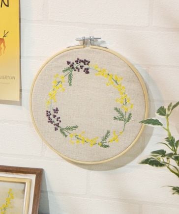 フラワー刺繍ウォールデコ M | [公式]スタディオクリップ