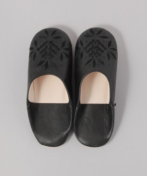TODAY'S SPECIAL バブーシュ 刺繍 / vie polie ブラック インテリア・ファブリクス トゥデイズスペシャル 342976 and ST アンドエスティ(旧ドットエスティ) TODAY'S SPECIAL バブーシュ 刺繍 / vie polie ブラック インテリア・ファブリクス トゥデイズスペシャル 342976 and ST アンドエスティ(旧ドットエスティ)